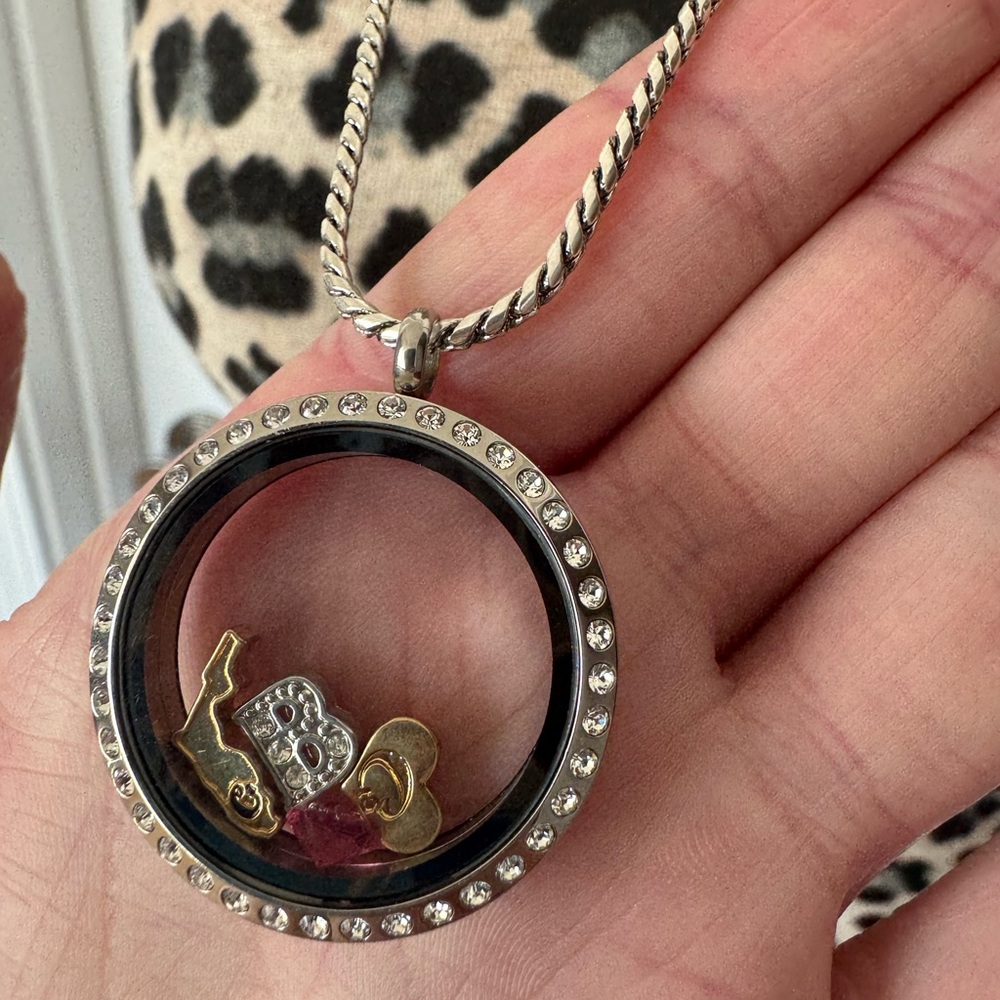 Origami Owl Silver Locket Necklace - Picture 6 of 10